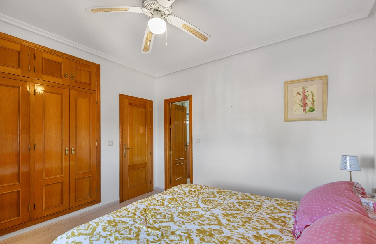 Resale - Villa - Bigastro