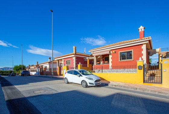 Resale - Villa - Bigastro