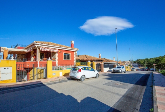 Resale - Villa - Bigastro