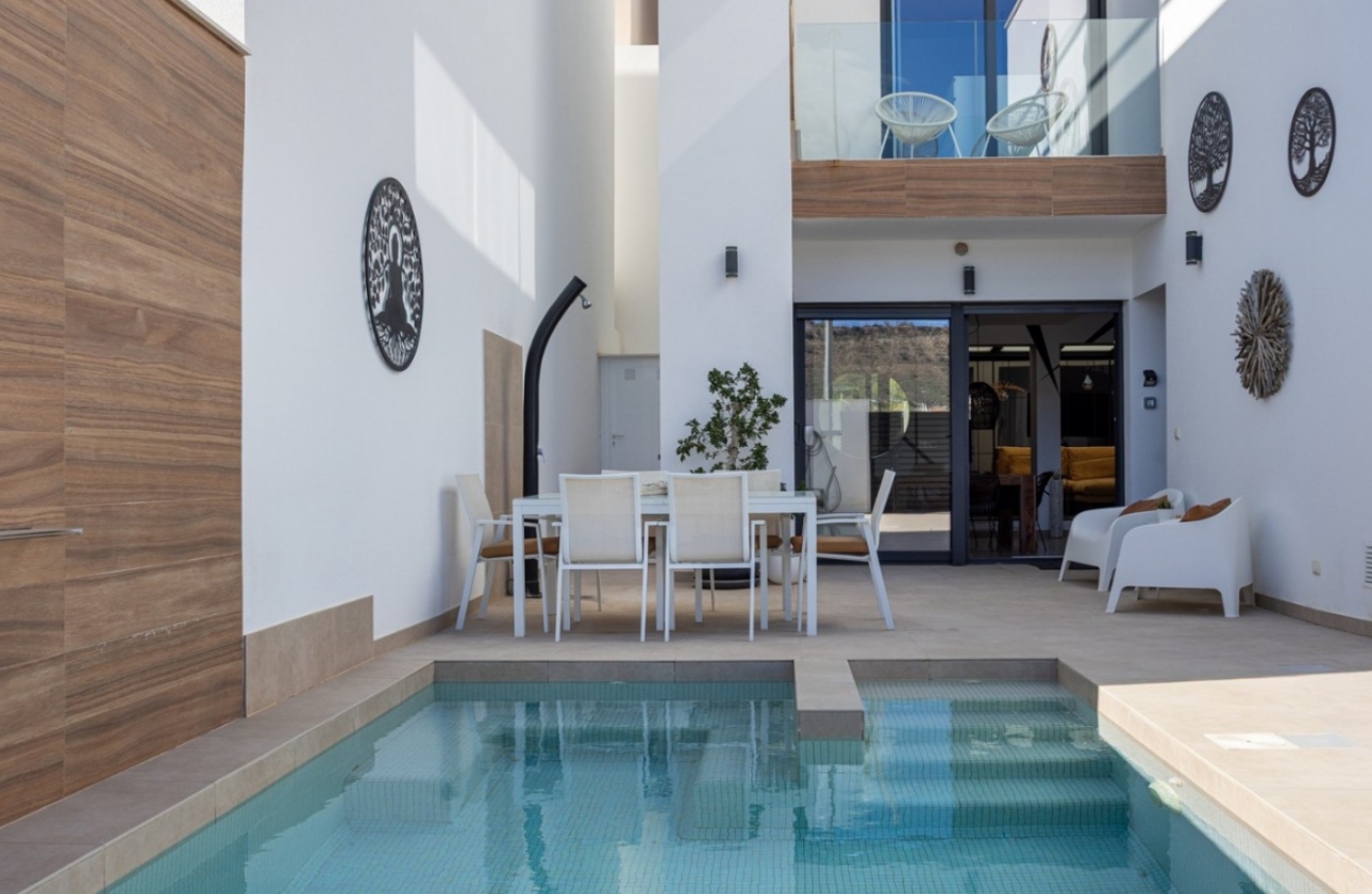 Resale - House - Benijofar