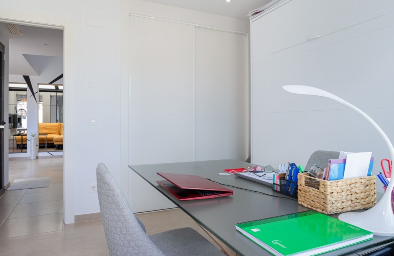 Resale - House - Benijofar