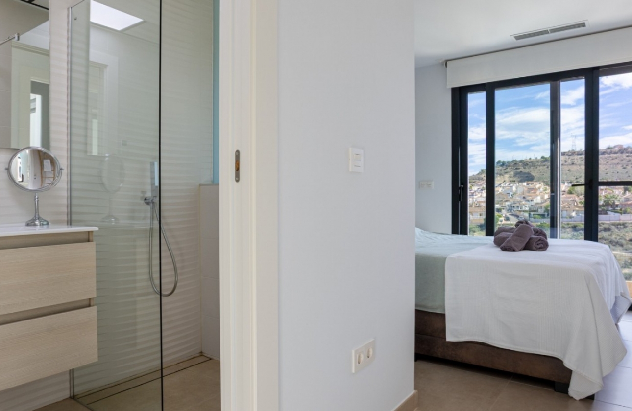 Resale - House - Benijofar