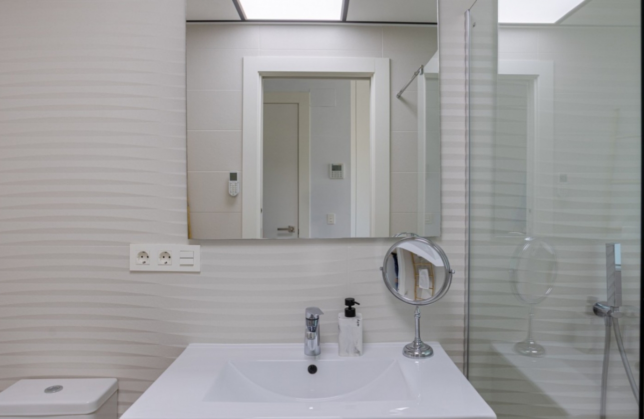 Resale - House - Benijofar