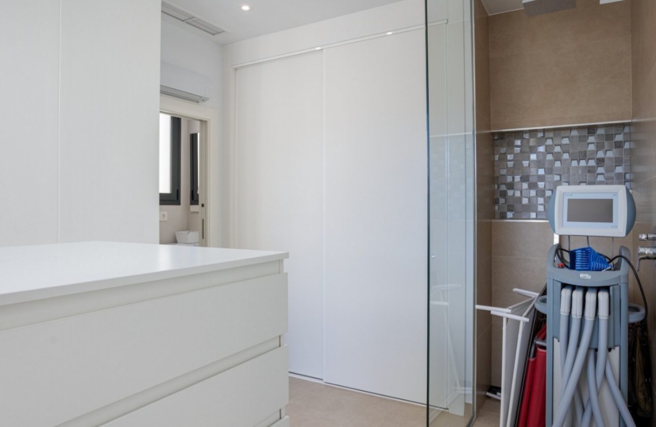 Resale - House - Benijofar