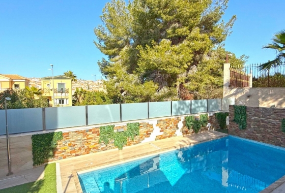 Revente - Villa - Orihuela Costa - Villamartín