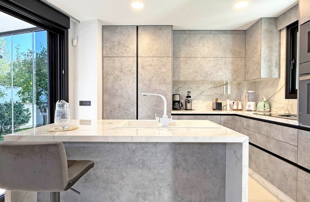 Revente - Villa - Orihuela Costa - Villamartín