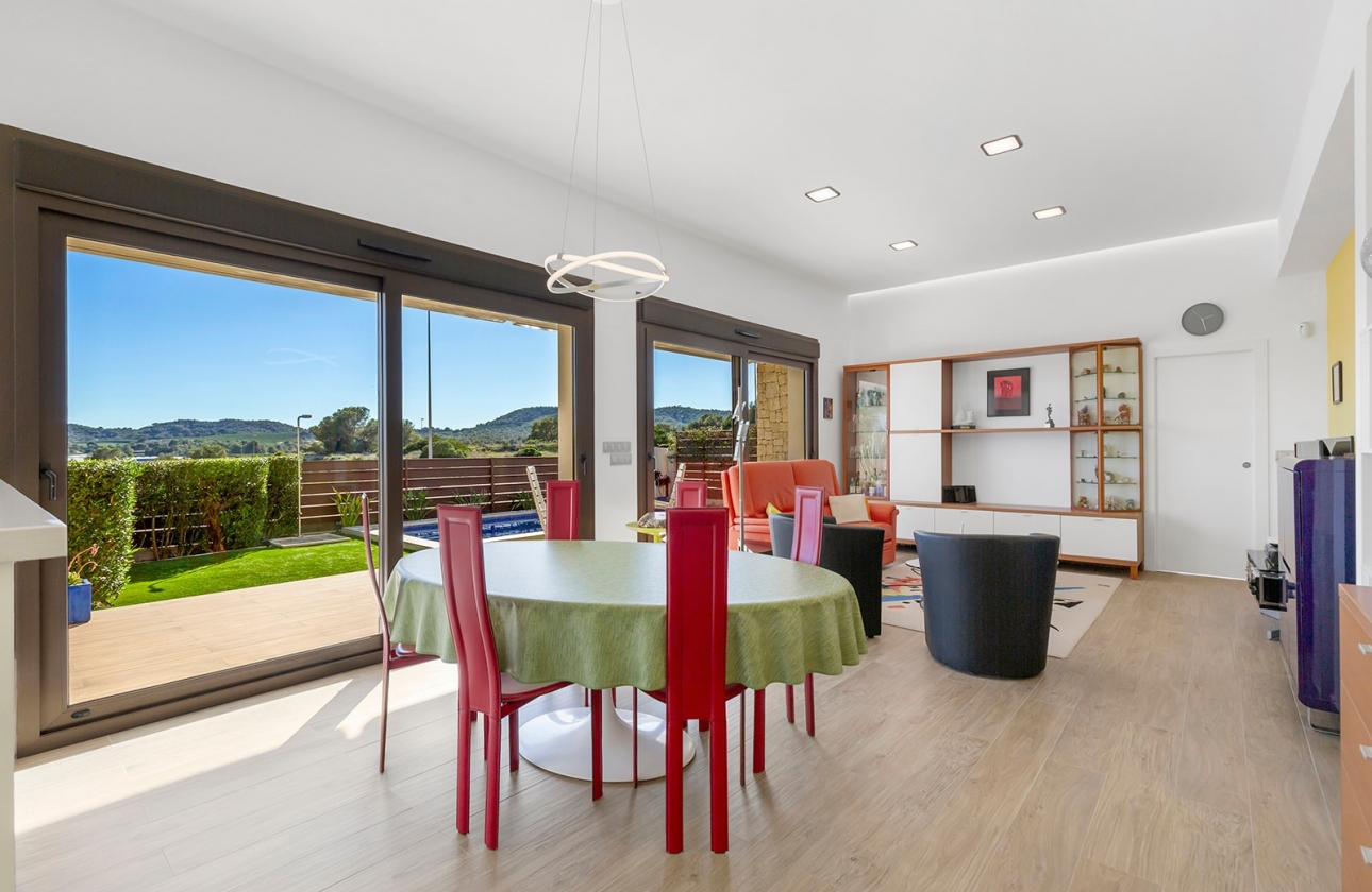 Resale - Villa - Vistabella Golf