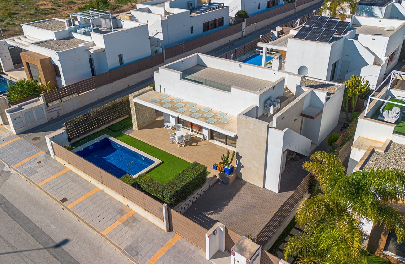 Resale - Villa - Vistabella Golf