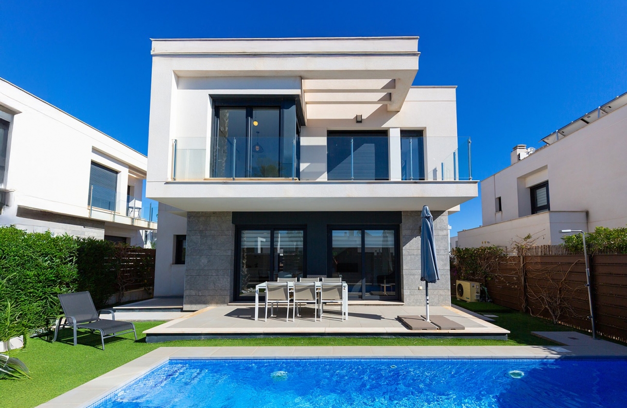 Resale - Villa - Vistabella Golf