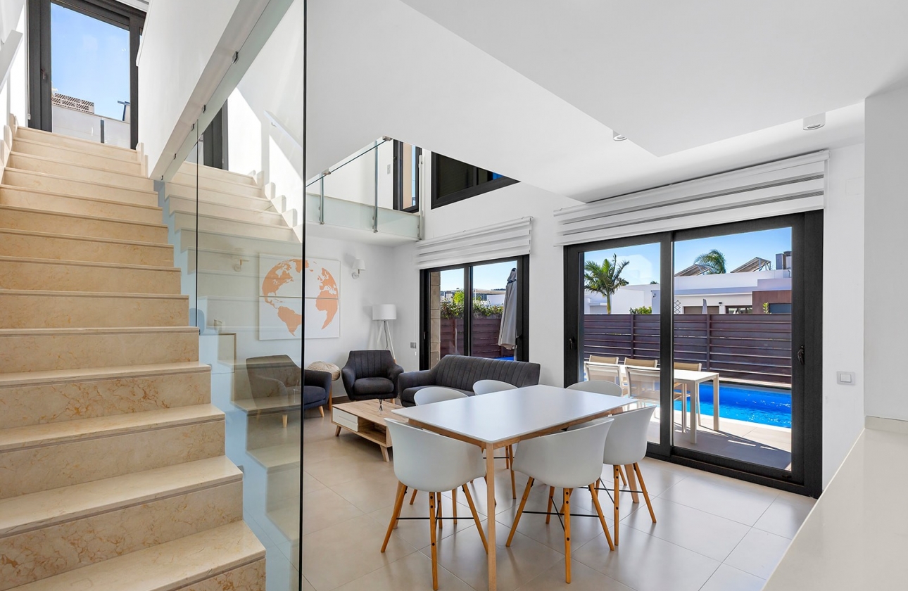 Resale - Villa - Vistabella Golf