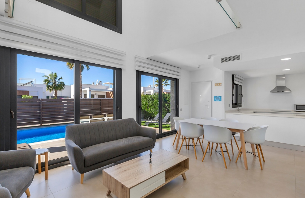 Resale - Villa - Vistabella Golf