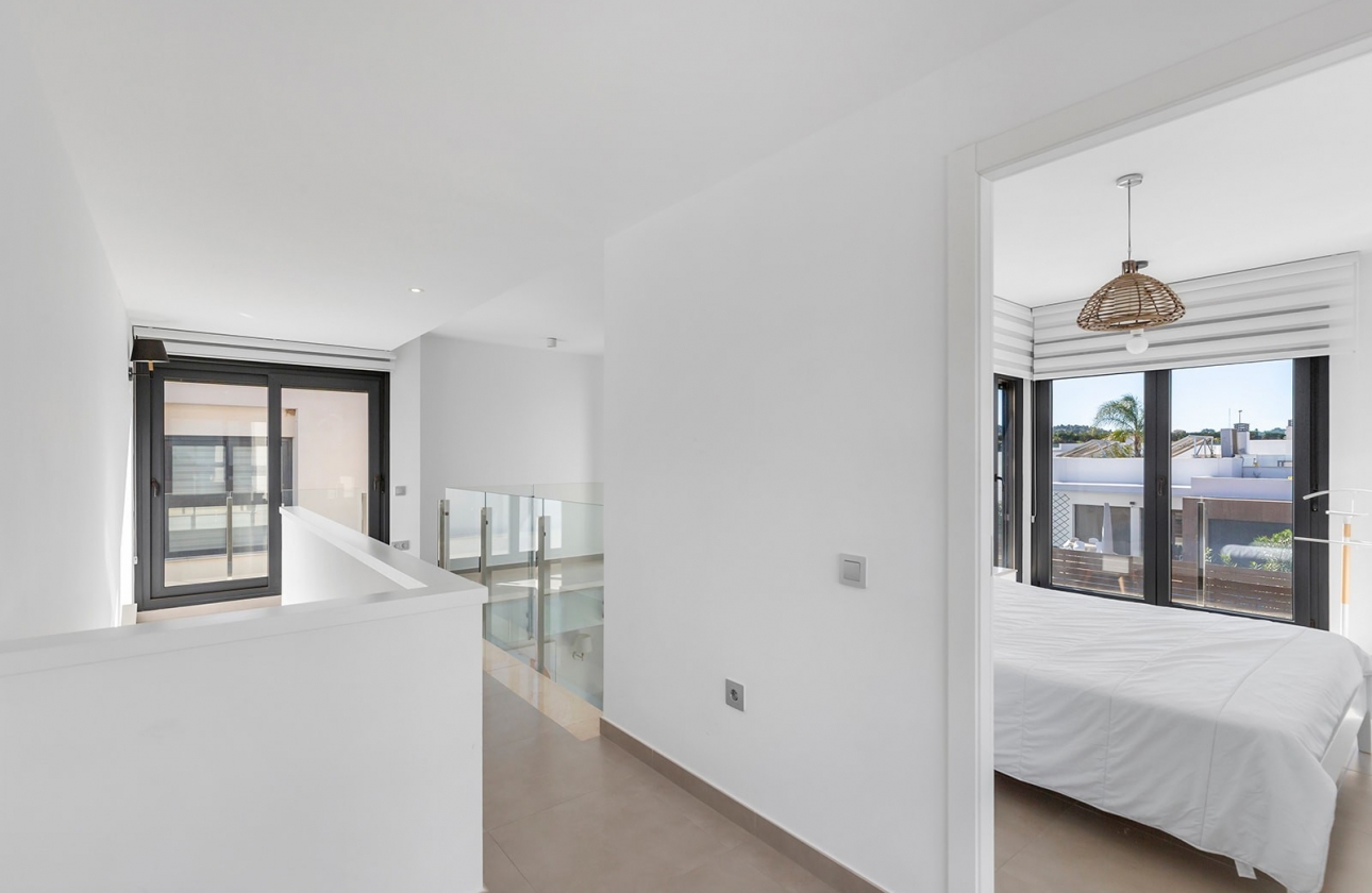 Resale - Villa - Vistabella Golf