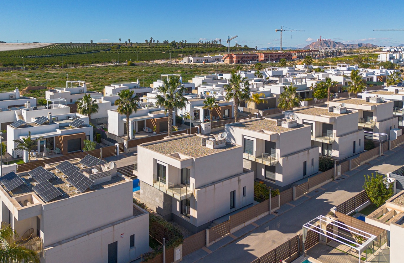 Resale - Villa - Vistabella Golf