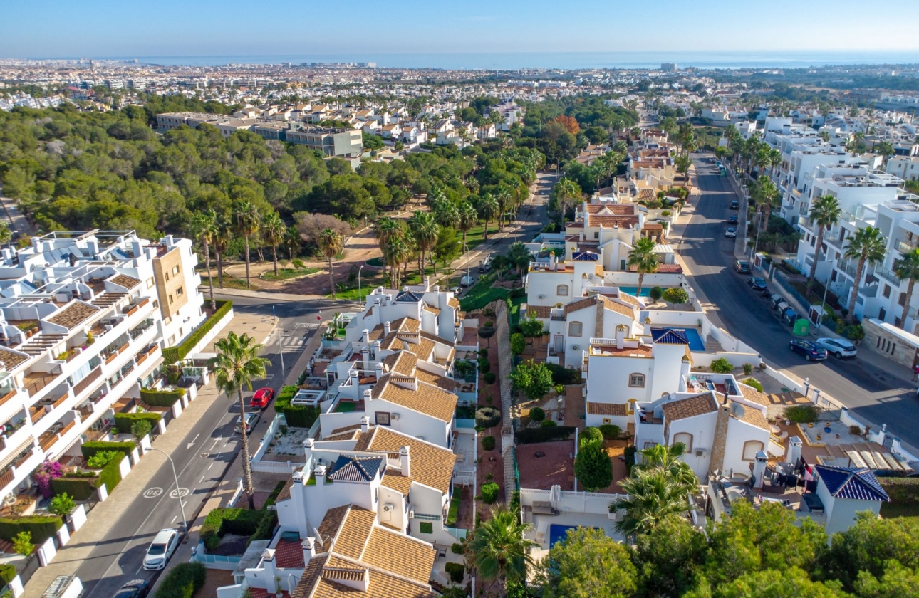 Revente - Villa - Orihuela Costa - Villamartín