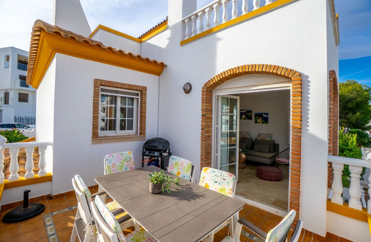 Revente - Villa - Orihuela Costa - Villamartín