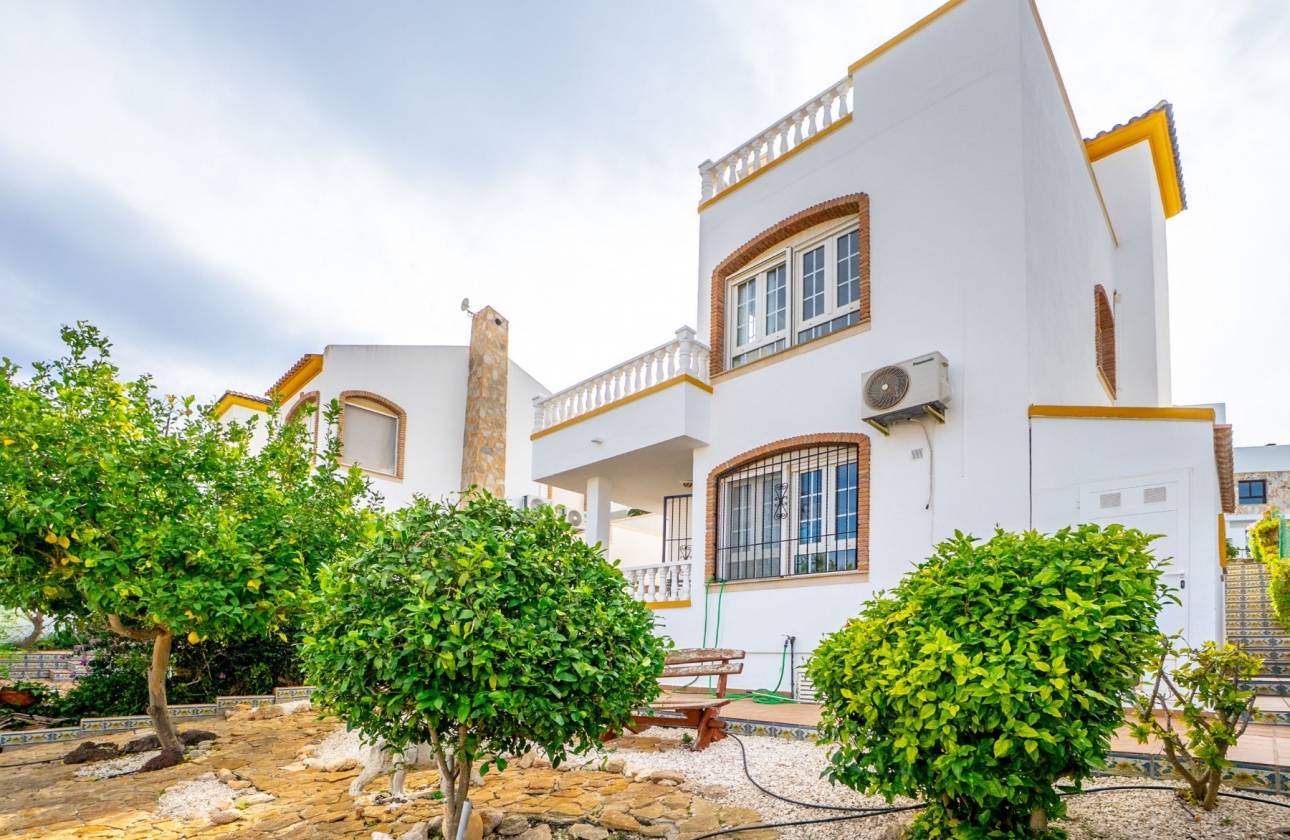 Revente - Villa - Orihuela Costa - Villamartín