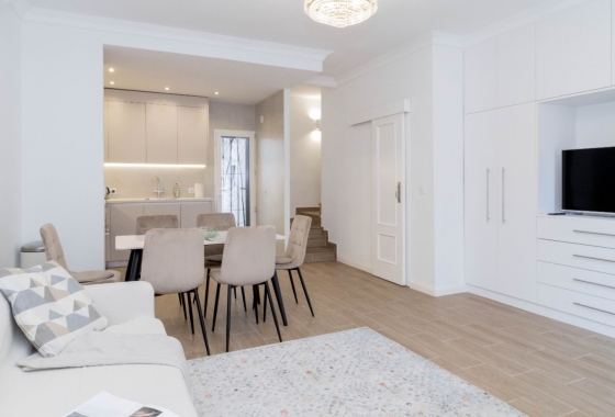 Resale - House - Orihuela Costa - La Zenia