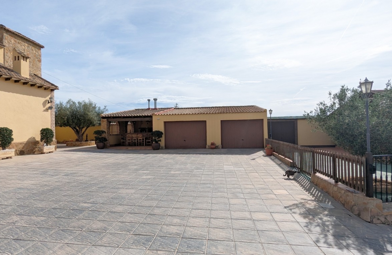 Resale - Villa - Bigastro