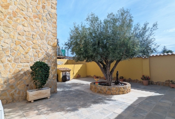 Resale - Villa - Bigastro