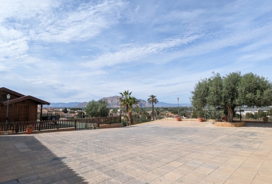 Resale - Villa - Bigastro