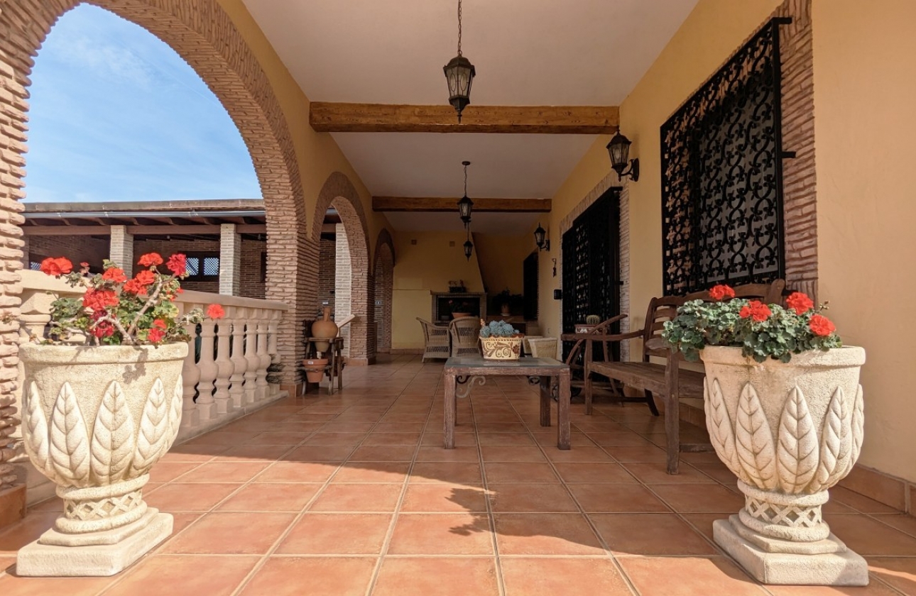 Resale - Villa - Bigastro