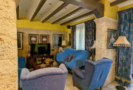 Resale - Villa - Bigastro