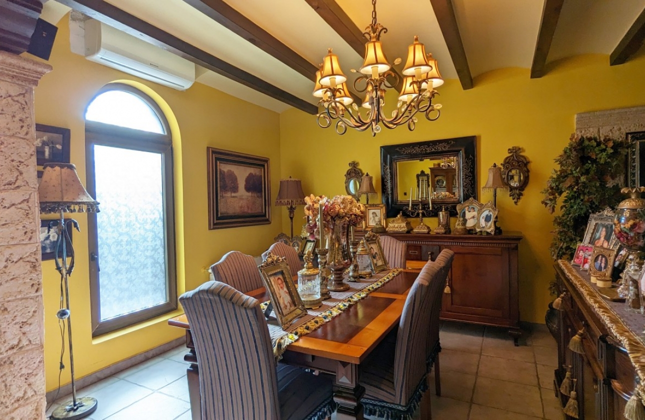 Resale - Villa - Bigastro