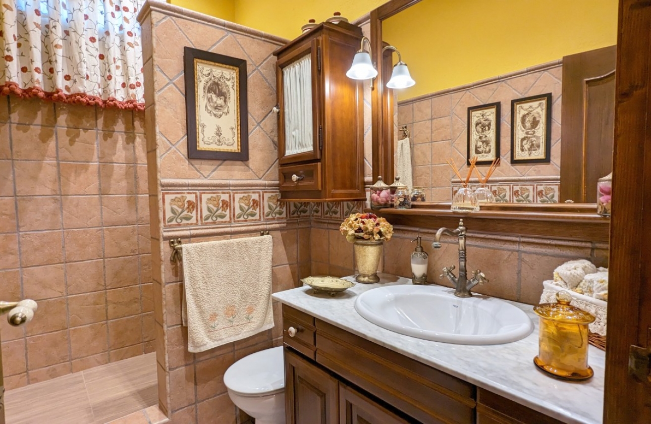 Resale - Villa - Bigastro