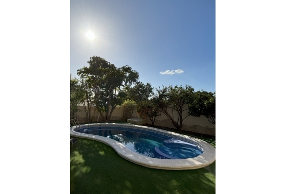 Revente - Villa - Ciudad Quesada