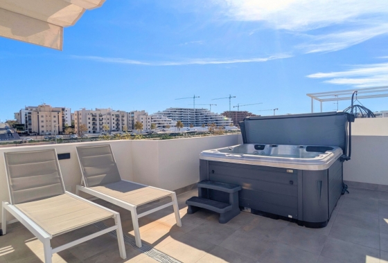 Revente - Attique - San Miguel de Salinas