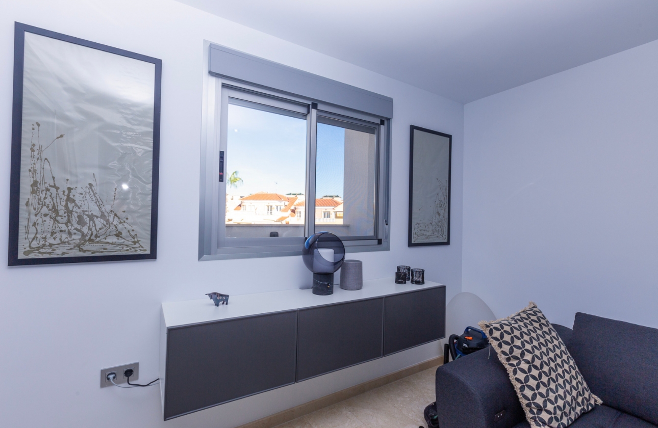 Resale - Apartment / flat - Villamartin