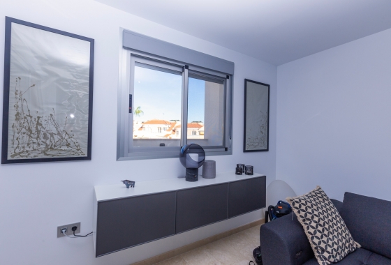 Resale - Apartment / flat - Villamartin