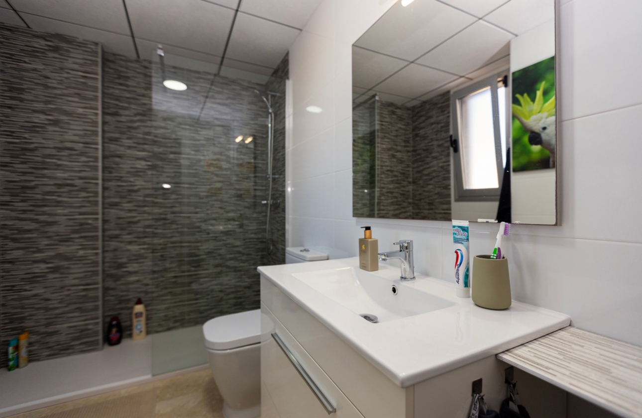 Resale - Apartment / flat - Villamartin