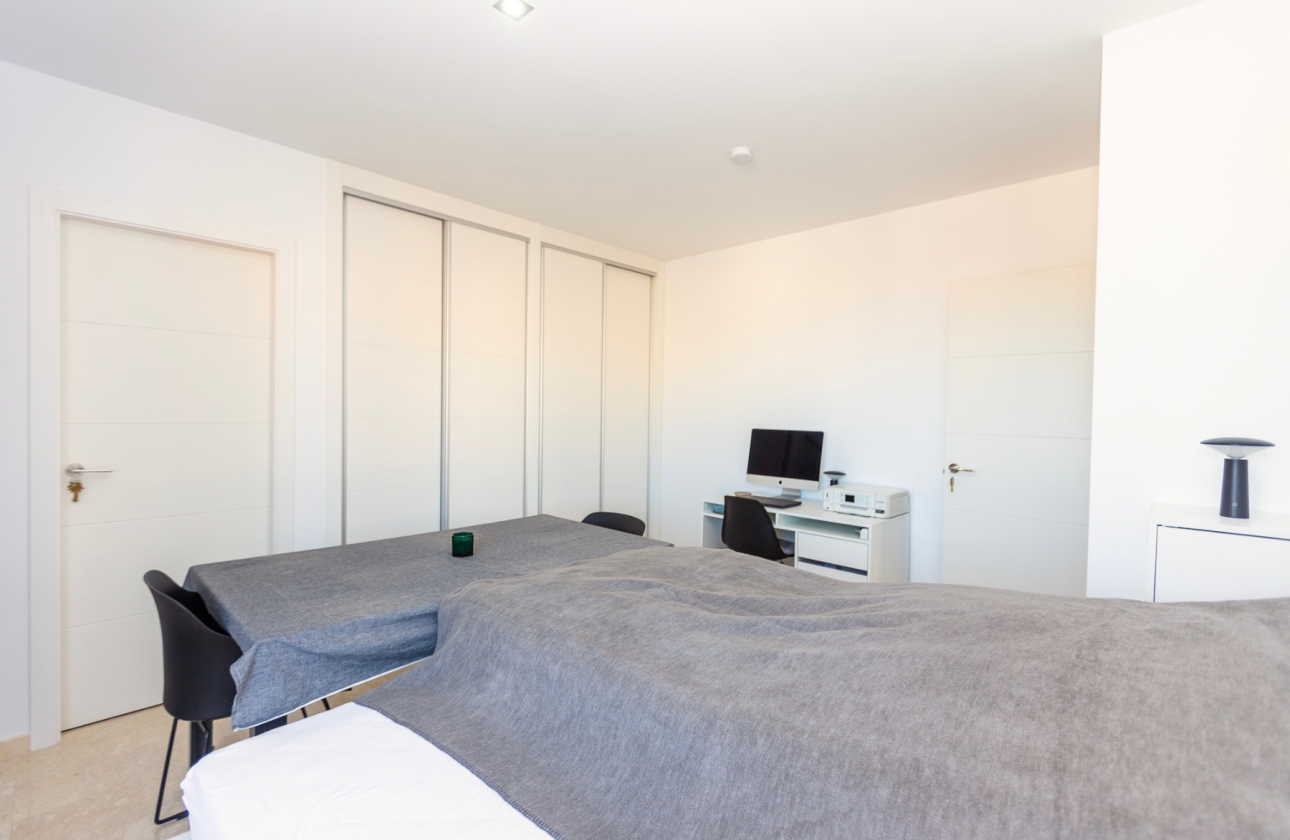 Resale - Apartment / flat - Villamartin