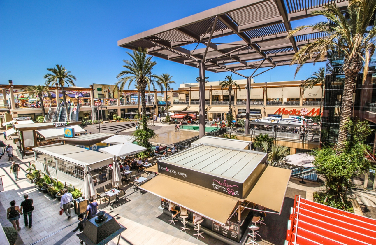 Resale - Apartment / flat - Villamartin