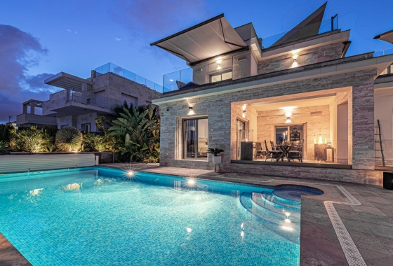 Revente - Villa - Orihuela Costa - Beachside