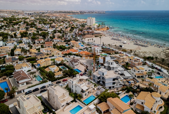 Revente - Villa - Orihuela Costa - Beachside