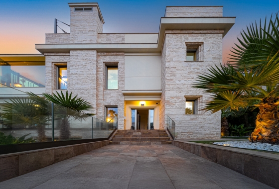 Revente - Villa - Orihuela Costa - Beachside