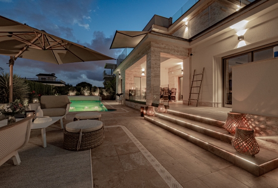 Revente - Villa - Orihuela Costa - Beachside