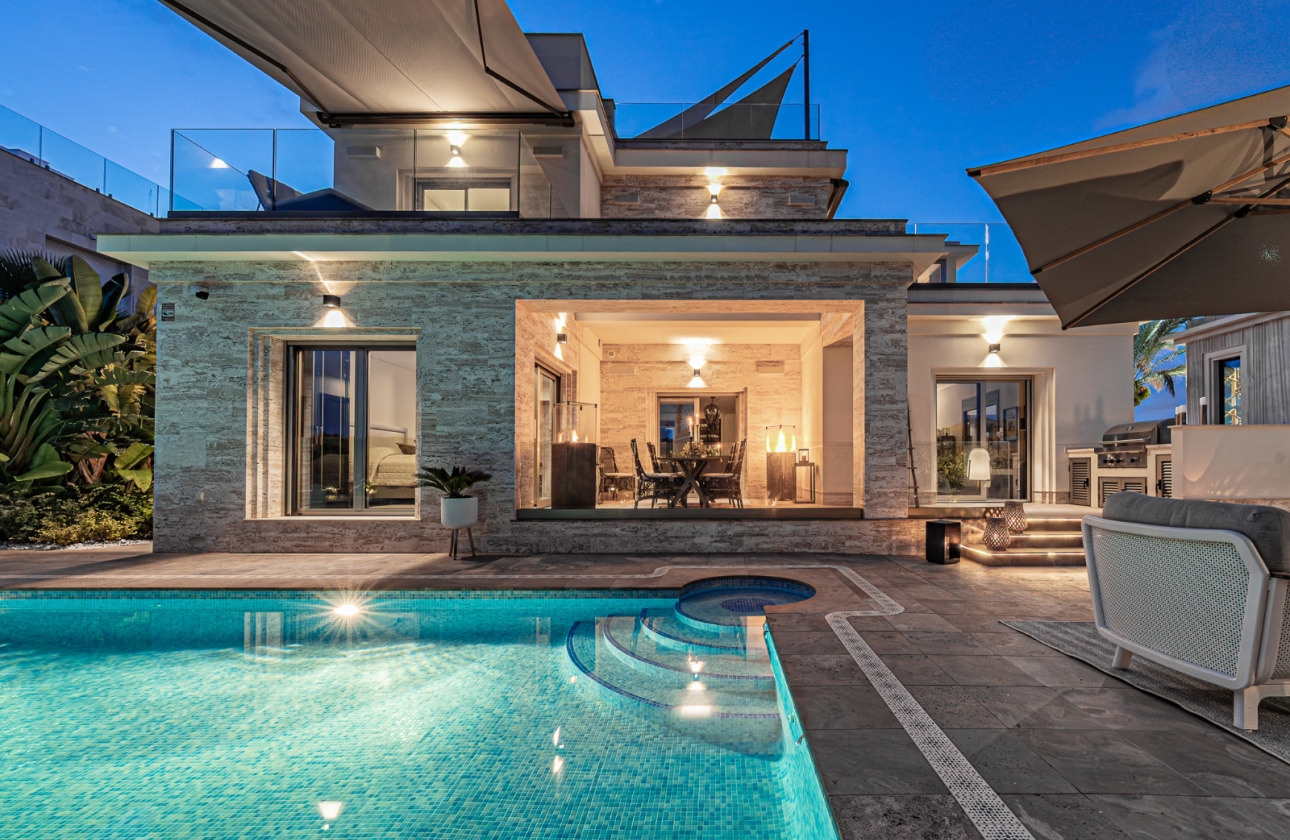 Revente - Villa - Orihuela Costa - Beachside