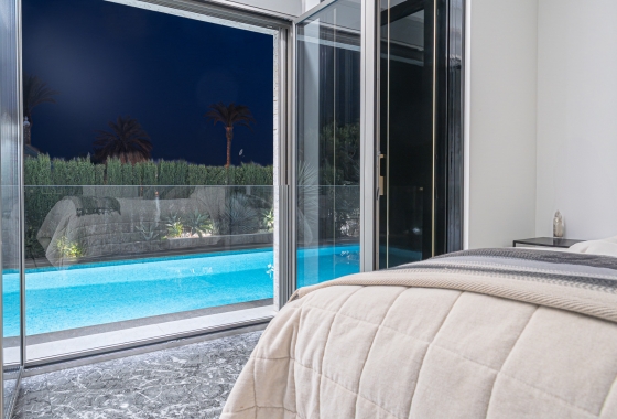 Revente - Villa - Orihuela Costa - Beachside