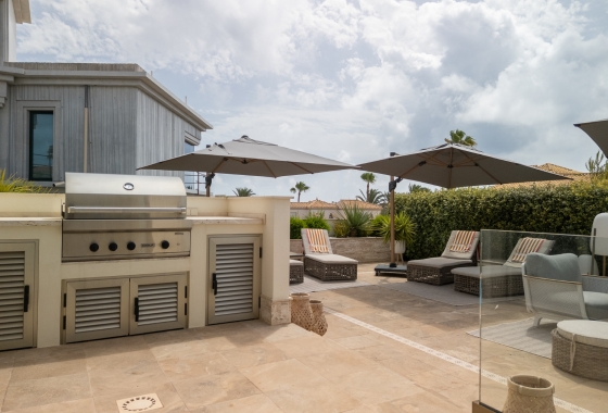 Revente - Villa - Orihuela Costa - Beachside