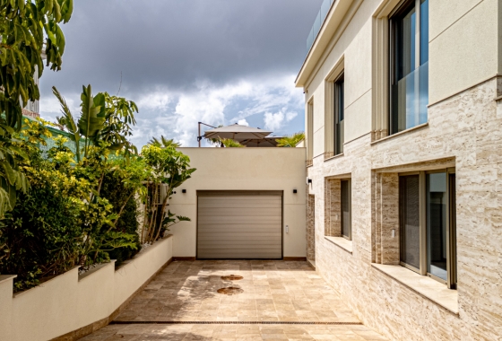 Revente - Villa - Orihuela Costa - Beachside