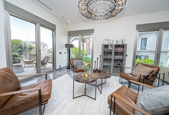 Revente - Villa - Orihuela Costa - Beachside