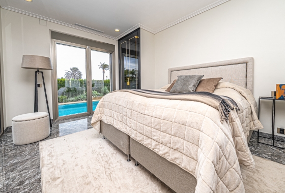 Revente - Villa - Orihuela Costa - Beachside