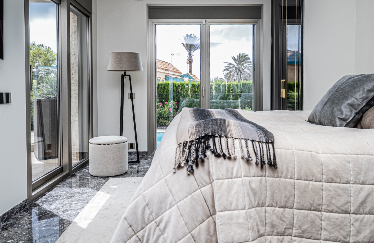 Revente - Villa - Orihuela Costa - Beachside