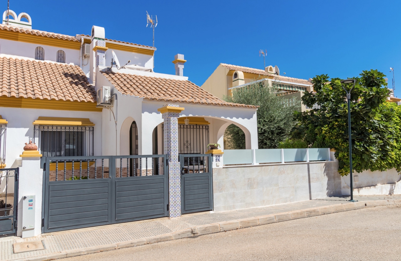 Revente - Villa - Orihuela Costa - La Zenia