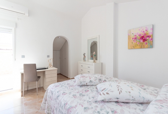 Revente - Villa - Orihuela Costa - La Zenia