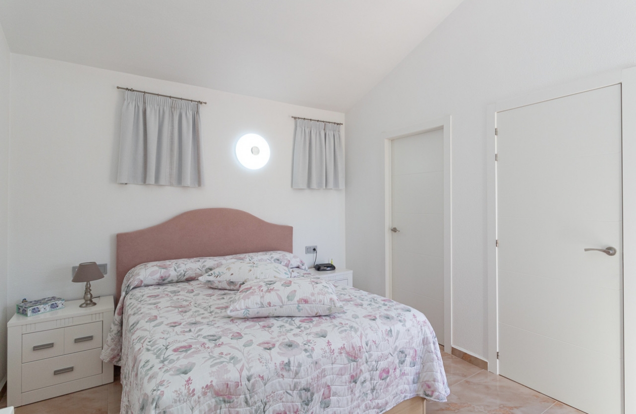 Revente - Villa - Orihuela Costa - La Zenia