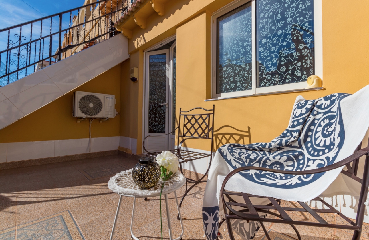 Resale - Apartment / flat - Torrevieja - El Chaparral